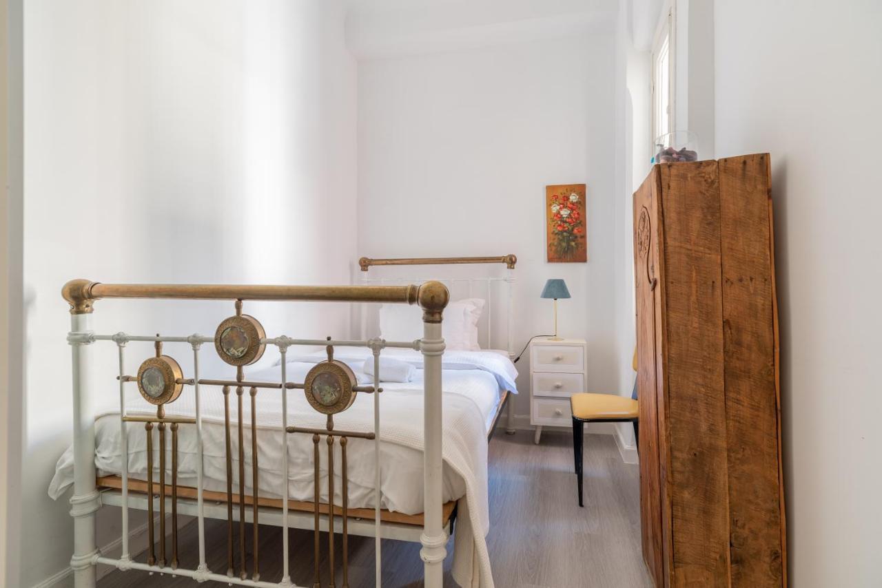 Apollonas Luxurious Apartments Athén Kültér fotó
