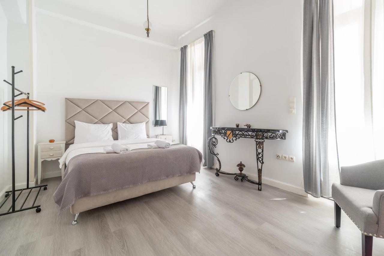 Apollonas Luxurious Apartments Athén Kültér fotó