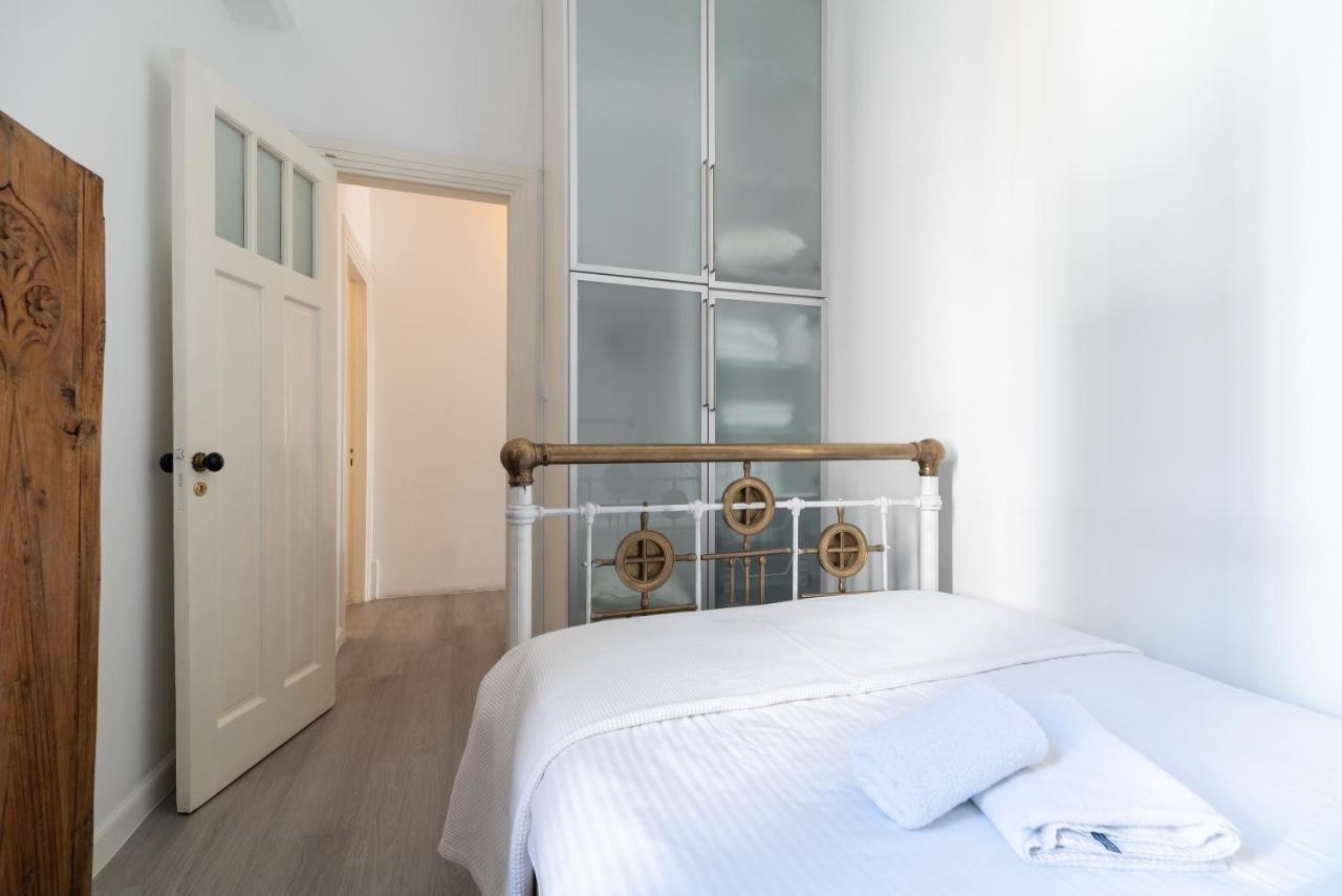 Apollonas Luxurious Apartments Athén Kültér fotó